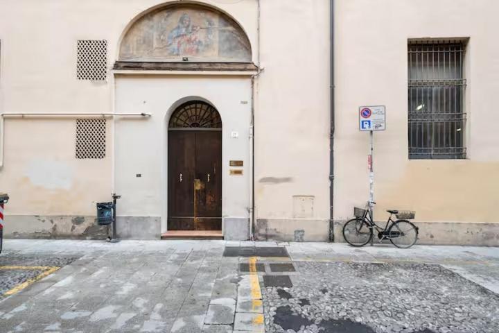Pratello Elegante E Raffinata Mansarda Appartement Bologna Buitenkant foto