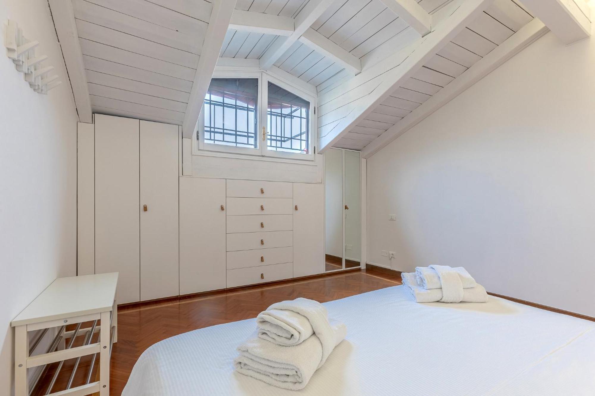 Pratello Elegante E Raffinata Mansarda Appartement Bologna Buitenkant foto
